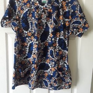 WS Gear Scrub top